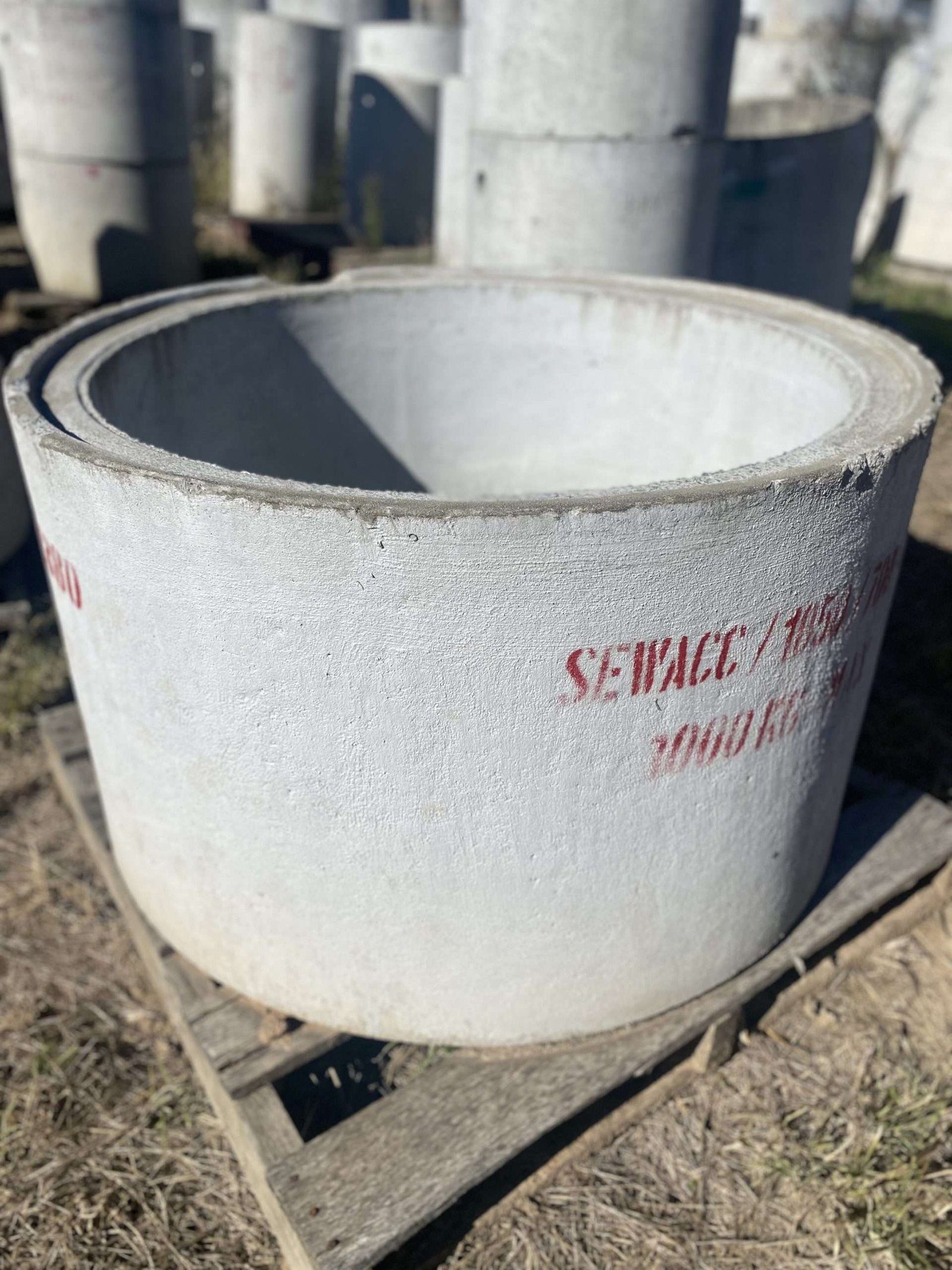 precast concrete rings supplier kannur| concrete manhole rings manufacturer  kannur|grey concrete well rings for sale